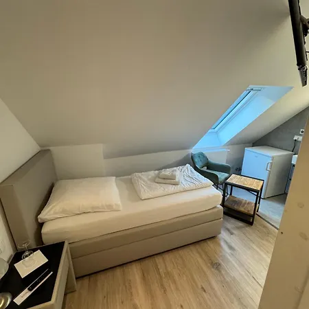 宾馆 Restaurant Trocadero