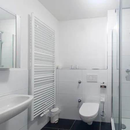 여관 Restaurant Trocadero